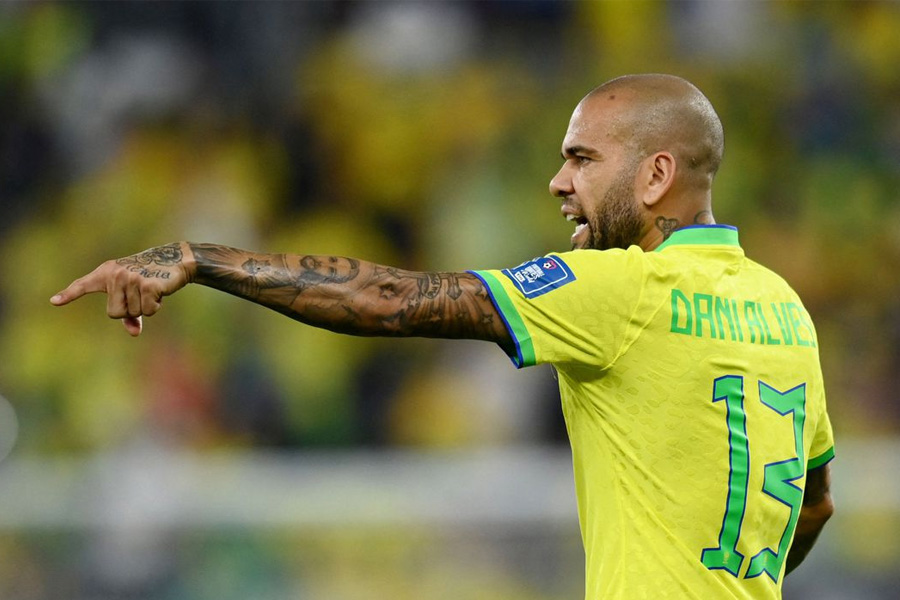 Daniel Alves é detido na Espanha acusado de agressão sexual - News Rondônia