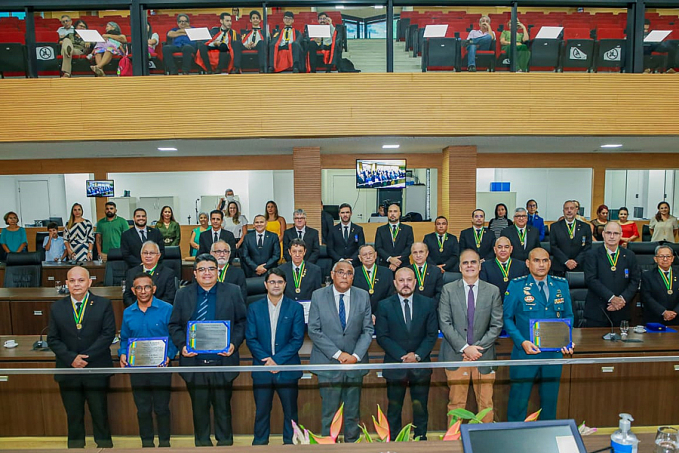 Alan Queiroz entrega medalhas de Mérito Legislativo, Cidadão Honorário e título de Honra ao Mérito - News Rondônia