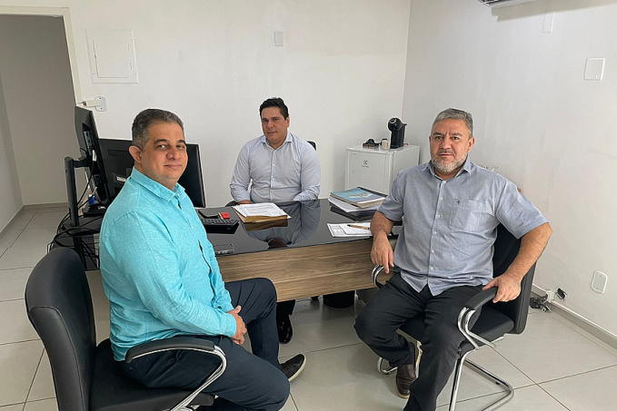 Vereador Everaldo Fogaça visita IPAM e conhece sistema de atendimento aos filiados - News Rondônia
