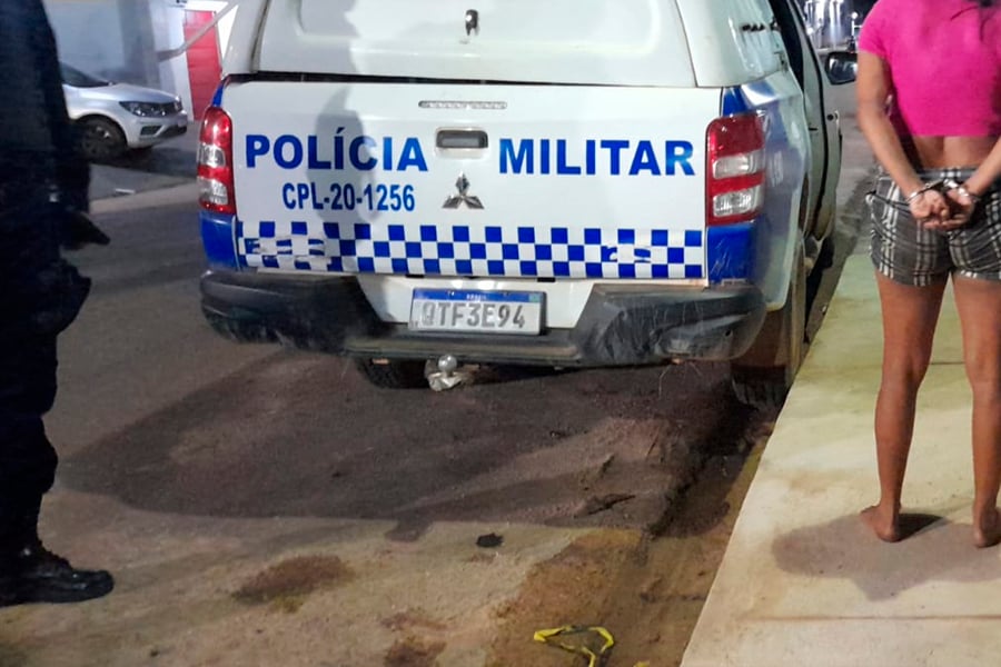 NO ORGULHO: PM flagra jovem tentando matar adolescente após descobrir traição do marido - News Rondônia
