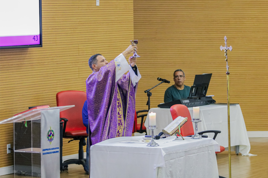 Assembleia Legislativa recebe a primeira missa após requerimento do deputado Delegado Camargo - News Rondônia