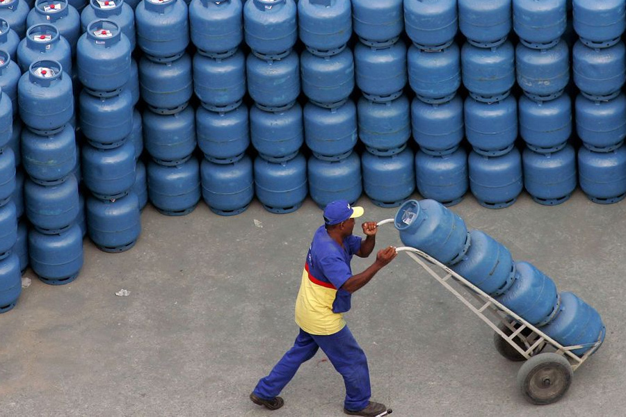 Petrobras reduz preço do gás de cozinha em 9,7% para distribuidoras - News Rondônia