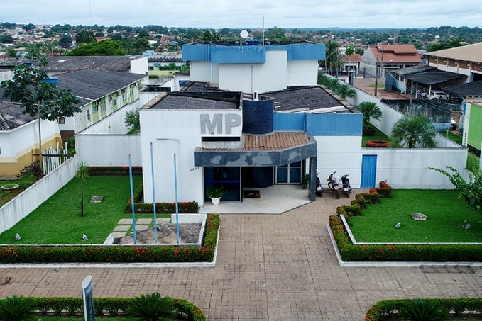 MPE obtém na Justiça Eleitoral a retirada de outdoors em Rolim de Moura - News Rondônia