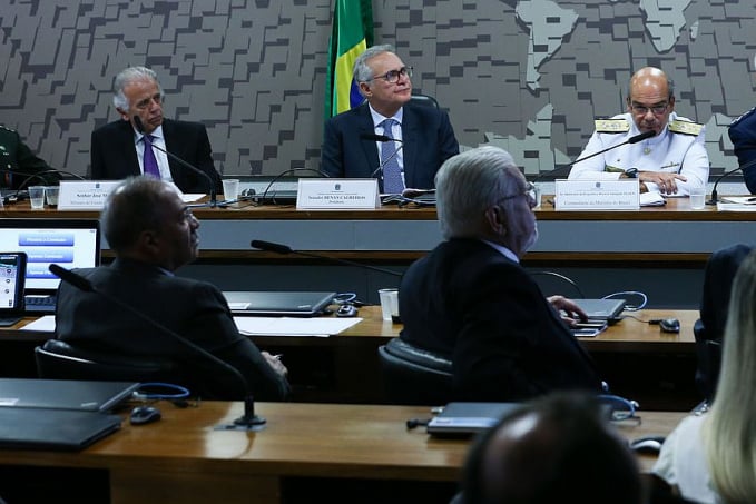 Múcio defende que militar para entrar na política deve deixar a Força - News Rondônia
