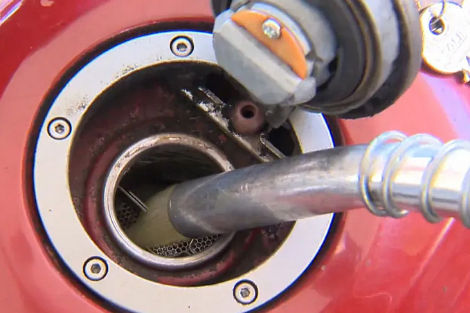 Preço da gasolina nos postos cai a R$ 5,04 o litro - News Rondônia