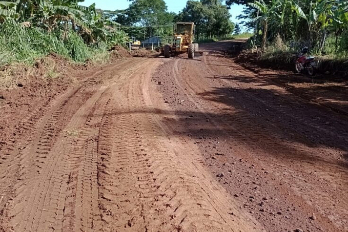 DER recupera pontos críticos da Rodovia 484, no município de Santa Luzia dOeste - News Rondônia
