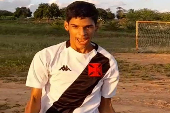 Conheça Iran Ferreira, sucesso na internet como 'Luva de Pedreiro' - News Rondônia
