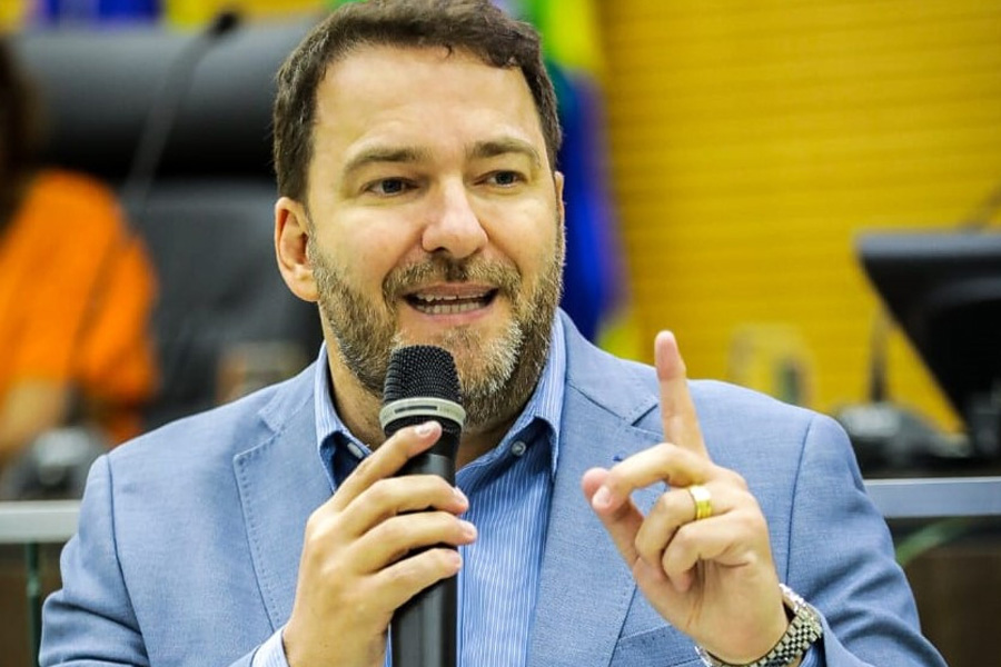 Presidente Alex Redano garante R$ 400 mil para aquisição de material pedagógico para Vale do Anari - News Rondônia