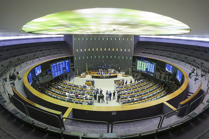 Congresso adia apreciação de vetos sobre fake news e ferrovias - News Rondônia