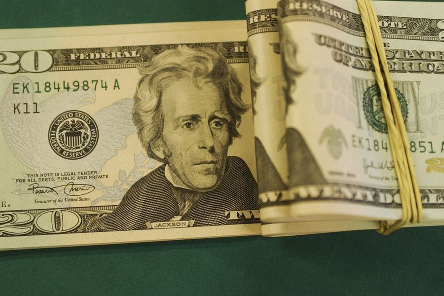 Dólar cai para R$ 5,22 após reunião do Copom - News Rondônia