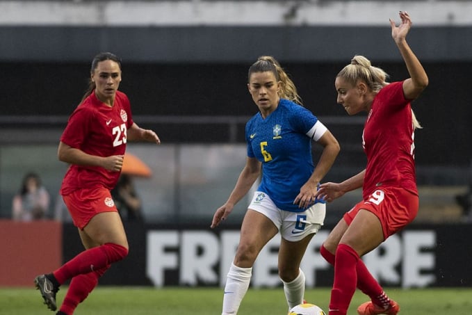 Brasil sofre nas jogadas pelo alto e perde amistoso para o Canadá - News Rondônia