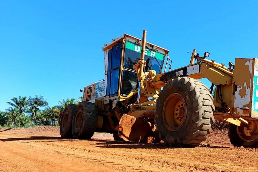 Estrada do Forte Príncipe recebe manutenção após indicação da deputada Lebrinha - News Rondônia