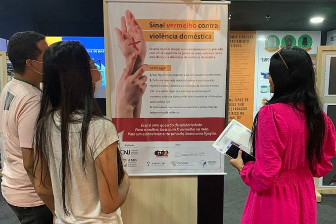 Campanha Sinal Vermelho presente na Exposição dos 40 anos do TJRO, no shopping - News Rondônia