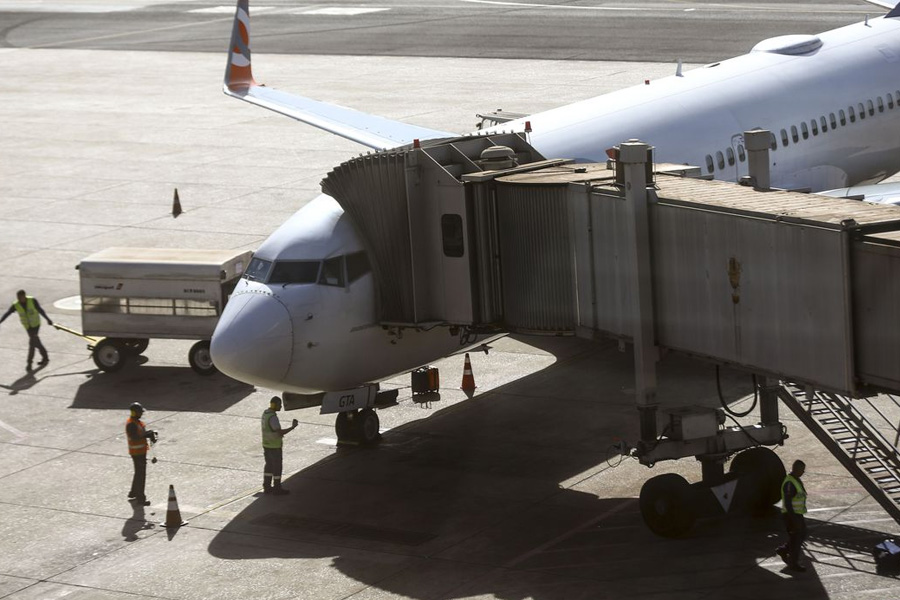 Pilotos e comissários de voo decretam greve para próxima segunda-feira - News Rondônia