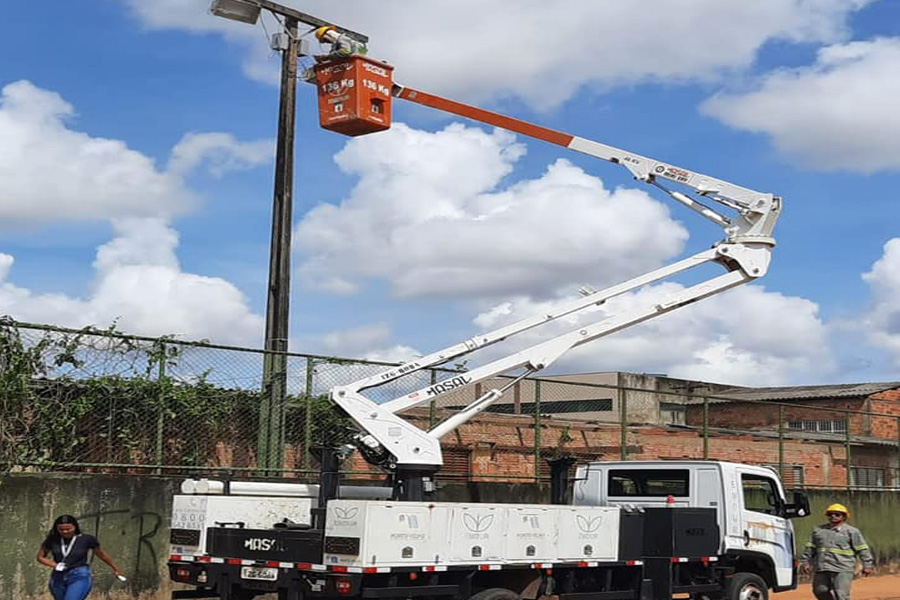 Vereador Edevaldo Neves tem pedido atendido para serviço de revitalização de pontos de iluminação no Campo do bairro JK - News Rondônia