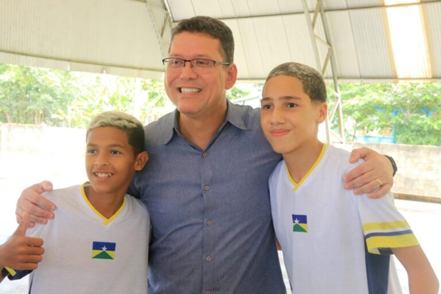 Governo de Rondônia entrega embarcações para transporte de estudantes às comunidades ribeirinhas - News Rondônia