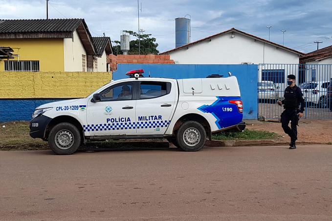 SÓ NO LOVE: Adolescente é baleado quando namorava em praça na zona leste - News Rondônia