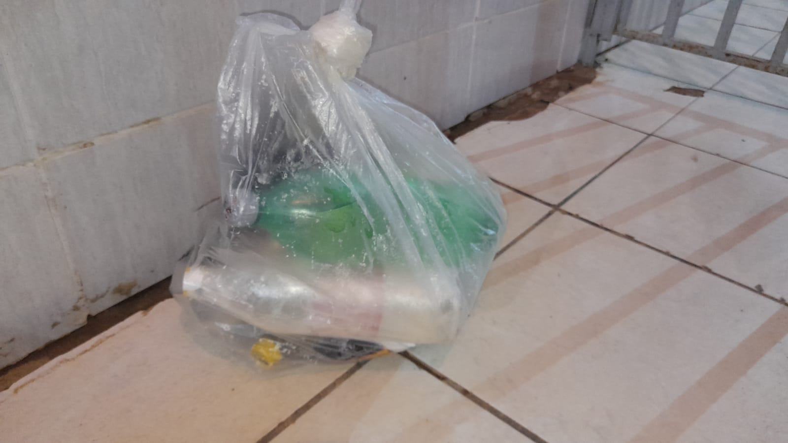 OUSADO - Apenado monitorado é preso arremessando ilícitos para presídio na capital - News Rondônia