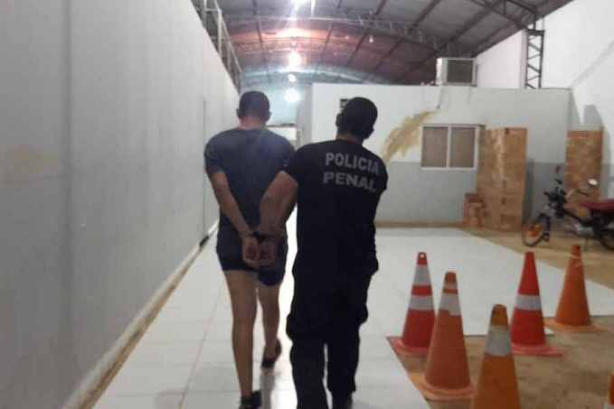 OUSADO - Apenado monitorado é preso arremessando ilícitos para presídio na capital - News Rondônia