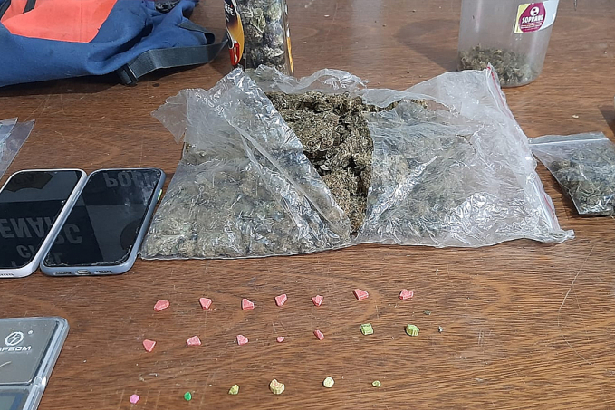 ECSTASY: Denarc prende casal que vendia droga sintética em distribuidora de fachada - News Rondônia