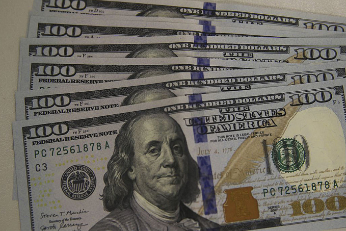 Dólar cai para R$ 5,11 com exterior e Copom - News Rondônia