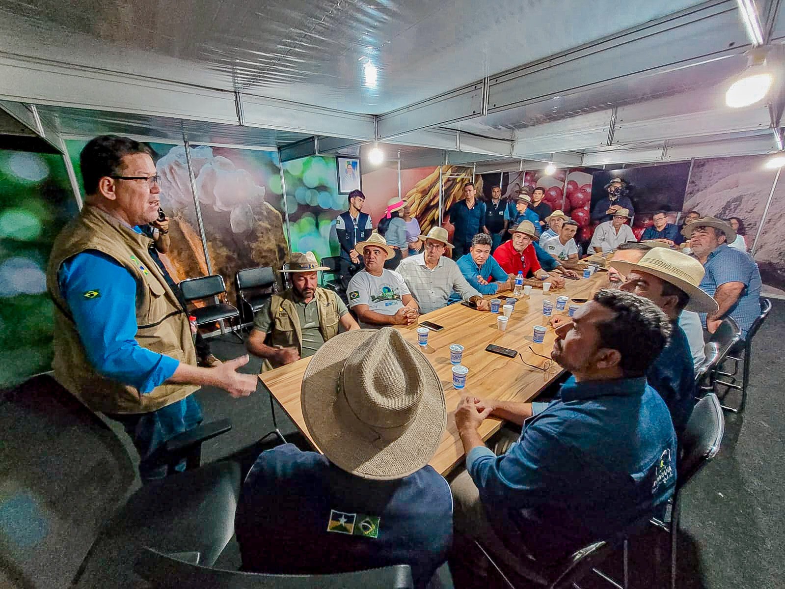 Governador Marcos Rocha recebe prefeitos e reitera compromisso de investimentos municipalistas em todo Estado - News Rondônia