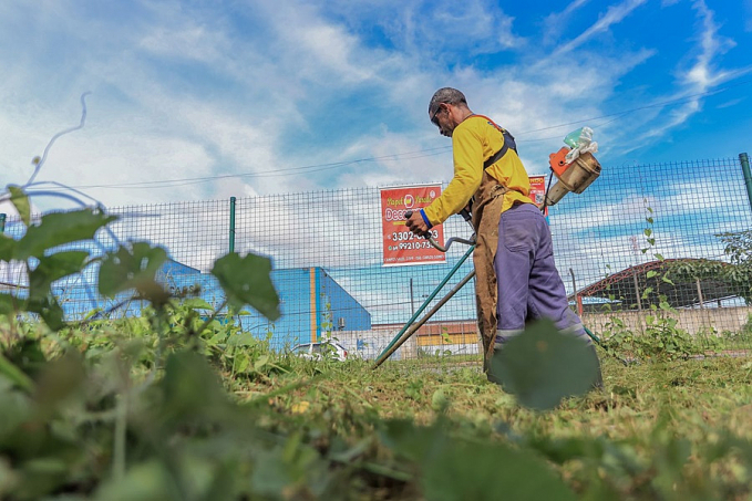 Prefeitura realiza mutirão de limpeza no Parque Jardim das Mangueiras - News Rondônia
