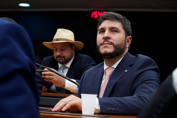 Mês da Mulher: Deputado Maurício Carvalho apresenta projeto de lei para fortalecer a Lei Maria da Penha e medidas protetivas - News Rondônia