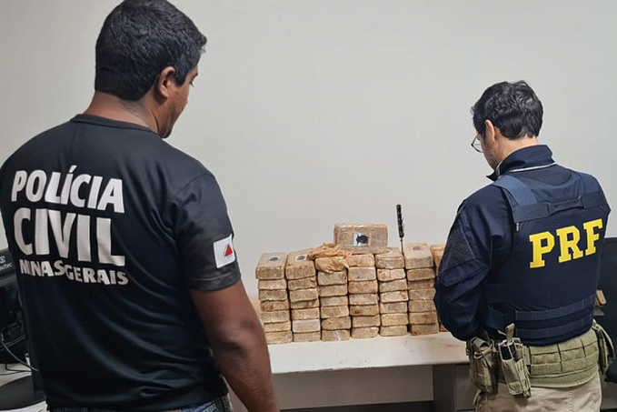 Em Curvelo, realizando Operação Integrada, PRF e PCMG apreendem 50 KG de Cocaína - News Rondônia