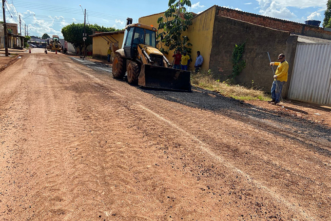 Tapa buraco é realizado na zona sul a pedido do vereador Edimilson Dourado - News Rondônia