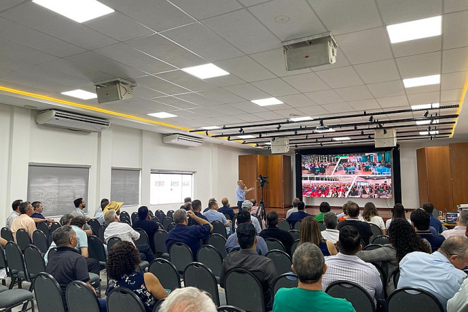 Delegados aprovam proposta de distribuição de sobras e elegem novo Conselho Administrativo e Fiscal na AGOE da Sicoob Credisul, em Vilhena (RO) - News Rondônia