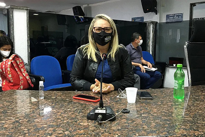 Sancionada Lei da vereadora Márcia Socorrista Animais que cria a Campanha Setembro Pet - News Rondônia