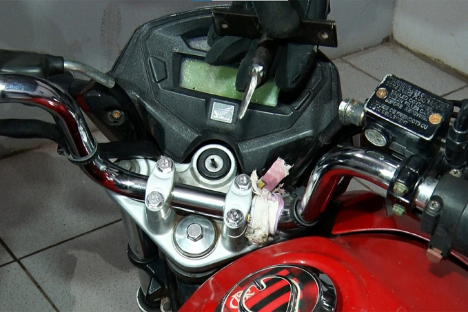 Dupla furta moto e cai em blitz da PM na zona sul - News Rondônia