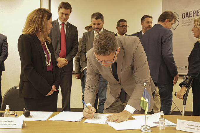 Compromisso com a Educação em Rondônia é firmado pelo Coronel Marcos Rocha - News Rondônia