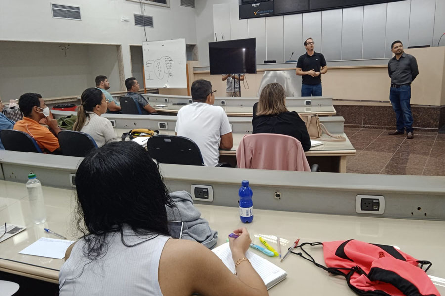 Deputado Jesuíno Boabaid visita Escola do Legislativo - News Rondônia