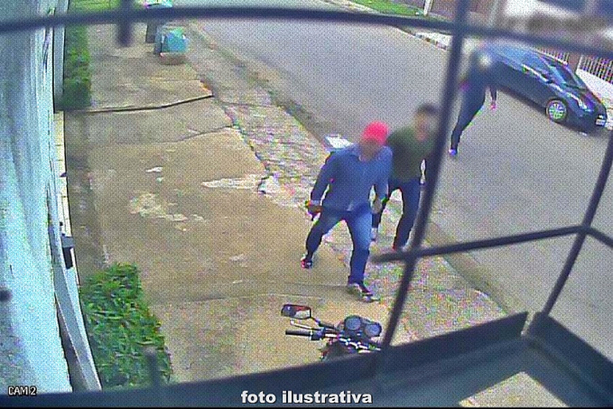 Sargento aciona a polícia após trio invadir residência e realizar arrastão - News Rondônia