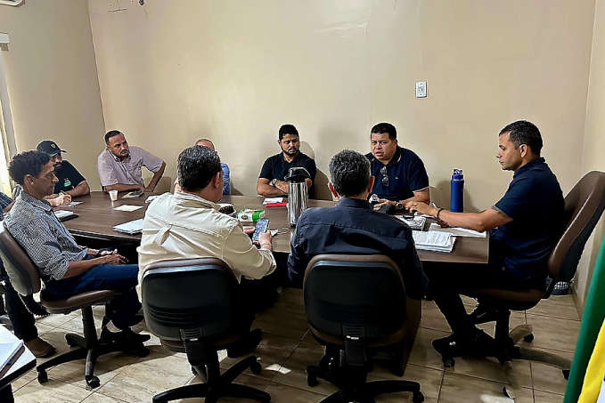 Candeias do Jamari: Prefeito Valteir Queiroz se reúne com secretariado para discutir projetos e traçar metas para 2023 - News Rondônia