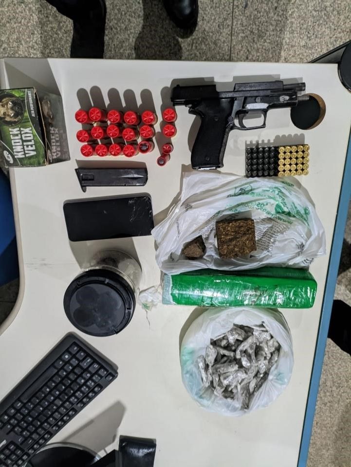 7º BPM  POLÍCIA MILITAR apreende mais de 1 kg de droga e uma arma de fogo - News Rondônia