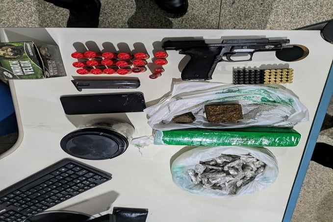 7º BPM  POLÍCIA MILITAR apreende mais de 1 kg de droga e uma arma de fogo - News Rondônia