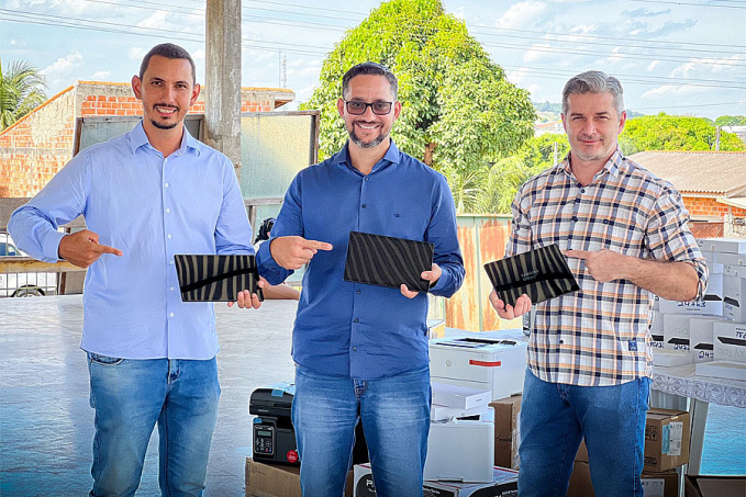 Agentes comunitários de saúde em Alta Floresta do Oeste recebem computadores, tablets e impressoras de Anderson Pereira - News Rondônia