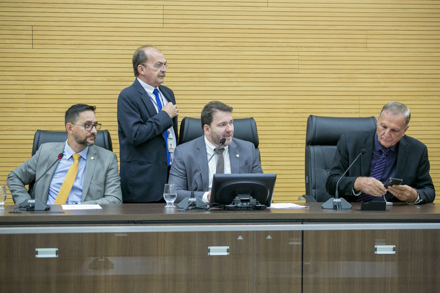 Assembleia realiza sessão plenária com votação de projetos e posse de deputado - News Rondônia
