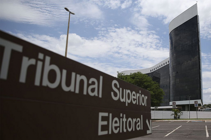 TSE proíbe porte de arma nos locais de votação durante eleições - News Rondônia