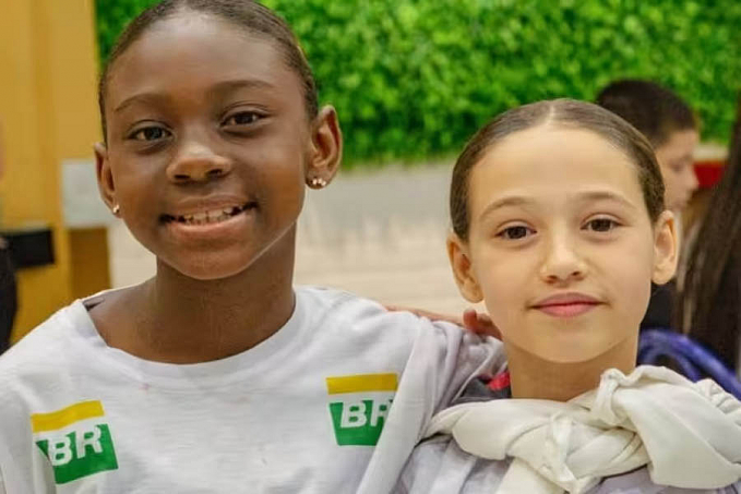 Bailarinas do Complexo do Alemão ganham bolsa integral no balé Bolshoi - News Rondônia