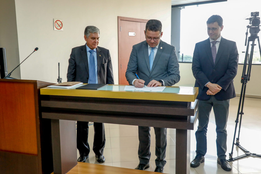 Fechamento de cápsula do tempo marca o encerramento das comemorações de 40 anos do Tribunal de Justiça de Rondônia - News Rondônia