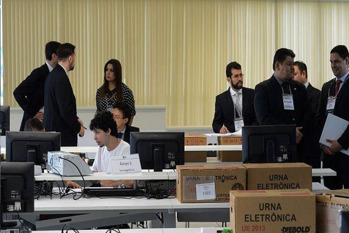 TSE inicia novos testes de segurança nas urnas eleitorais - News Rondônia