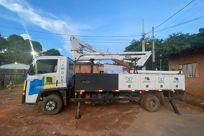 Ruas do Bairro Castanheiras são iluminadas após solicitação do vereador Edimilson Dourado - News Rondônia