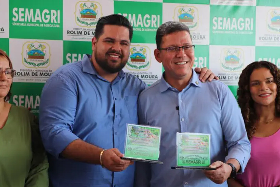 Deputado Jean Oliveira é homenageado pela secretaria de Agricultura de Rolim de Moura - News Rondônia