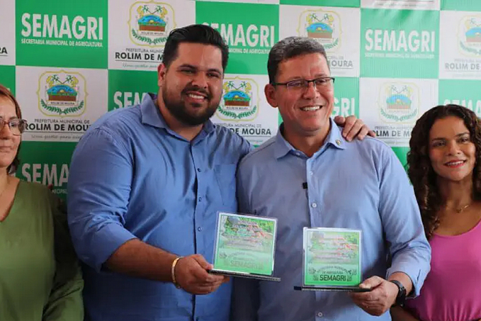 Deputado Jean Oliveira é homenageado pela secretaria de Agricultura de Rolim de Moura - News Rondônia
