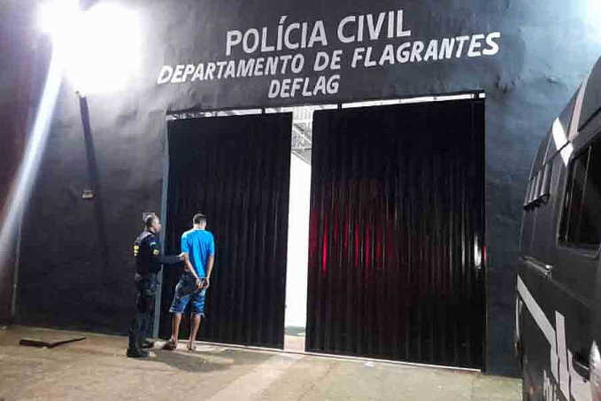 RECONHECIDO - Adolescente é apreendido com simulacro e bicicleta roubada após o crime - News Rondônia