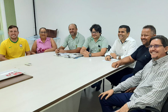Pré-candidato a prefeito de Vilhena, Gilmar da Farmácia se reúne com Sindsul para discutir necessidades dos servidores - News Rondônia
